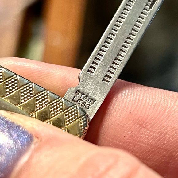 ❤️SOLD❤️Vintage Signed Colonial Money Clip, Pocket Knife & Nail File - Picture 13 of 15